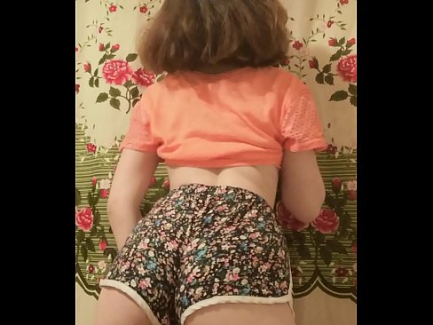 ❤️ Gadis muda seksi menanggalkan celana pendeknya di depan kamera ️❌ Video seks di id.sexvideogif.ru ️❤
